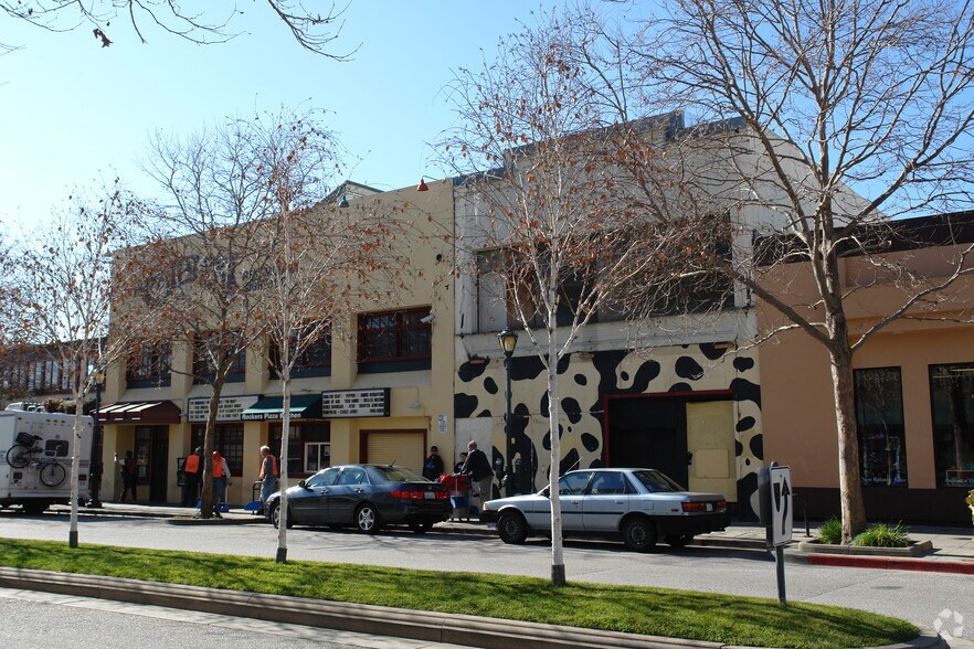 More Photos Of 1009-1011 Pacific Ave, Santa Cruz Storefront For Sale