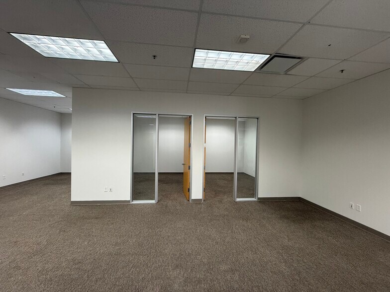 More Photos Of 2526 Qume Dr, San Jose Light Distribution For Lease