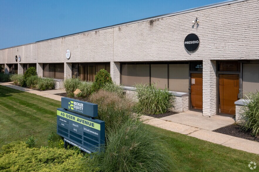 More Photos Of 40 Oser Ave, Hauppauge Warehouse For Lease