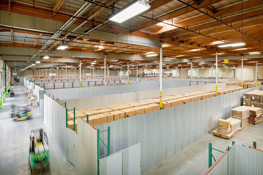 More Photos Of 3901 Brandon Rd, Joliet Distribution For Lease