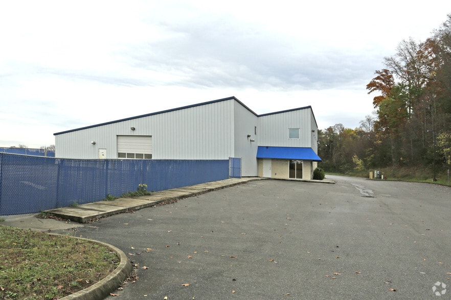 Primary Photo Of 8812 Kingston Pike, Knoxville Warehouse For Lease