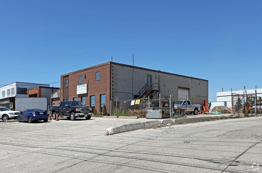More Photos Of 1261 Britannia Rd E, Mississauga Warehouse For Sale