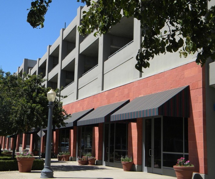 More Photos Of 2404-2424 Tulare St, Fresno Parking Garage For Lease