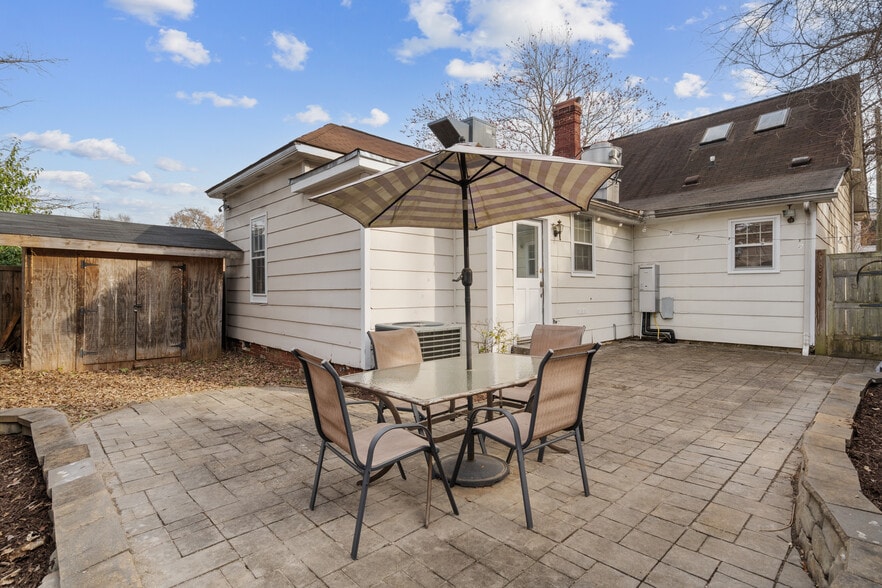 More Photos Of 405 Morson St, Raleigh Office For Sale