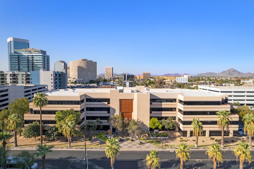 More Photos Of 202 E Earll Dr, Phoenix Medical For Sale