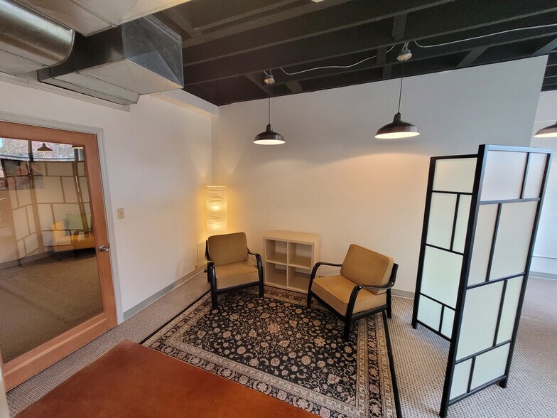 More Photos Of 7721 SE 13th Ave, Portland Storefront Retail Office For Lease