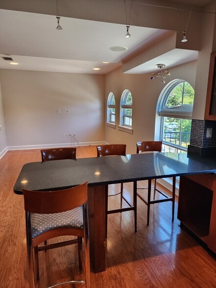 More Photos Of 3001 W Azeele St, Tampa Office For Lease
