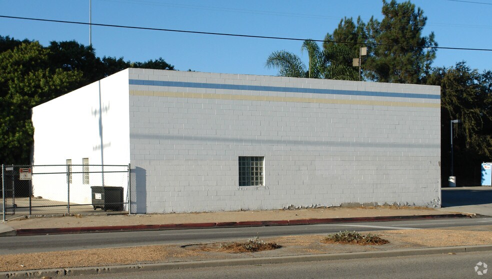 More Photos Of 1701 Wardlow Rd, Long Beach Industrial For Sale