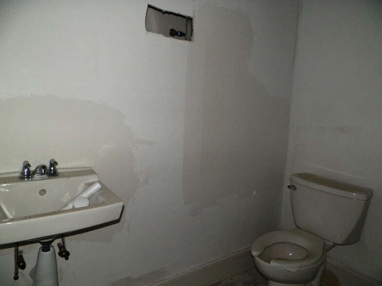 More Photos Of 301 Harris Ave, Providence Storefront For Sale