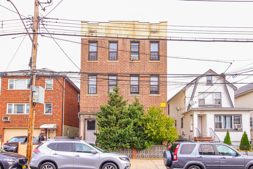 Primary Photo Of 1826 Radcliff Ave, Bronx Apartments For Sale