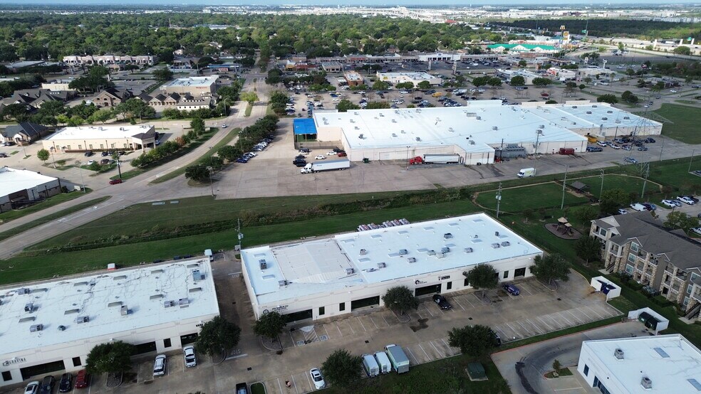 More Photos Of 21732 Provincial Blvd, Katy Service For Sale