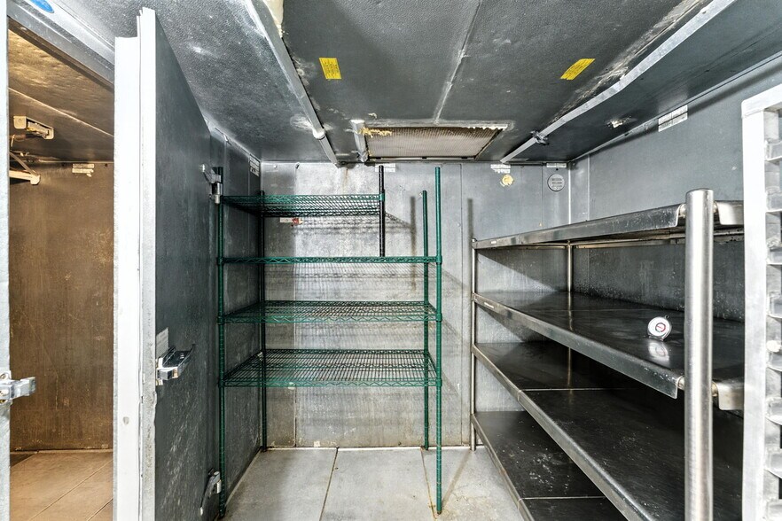 More Photos Of 568 Providence St, West Warwick Restaurant For Sale