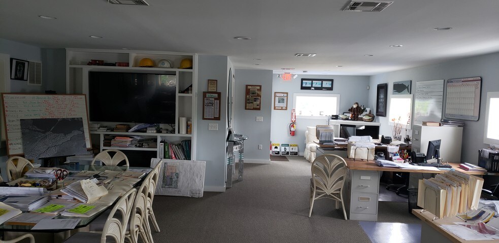 More Photos Of 10 Park Ave, Stafford Township Showroom For Sale