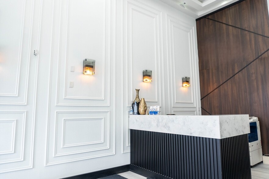 More Photos Of 2565 Steeles Ave E, Brampton General Retail For Sale