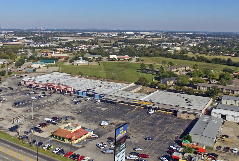 More Photos Of 501 Murphy Rd, Stafford Freestanding For Lease