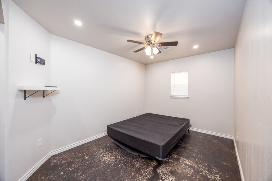 More Photos Of 12625 Sandpiper Rd, Thackerville Specialty For Sale