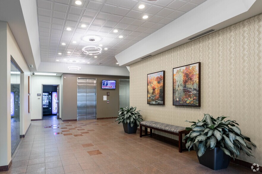 More Photos Of 12980 Metcalf Ave, Overland Park Unknown For Lease