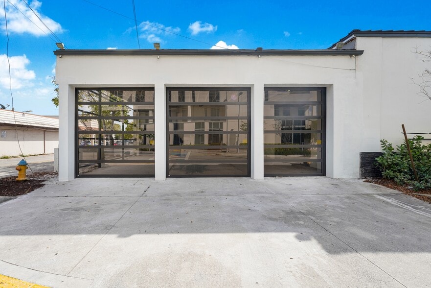 More Photos Of 18575 NW 27th Ave, Opa Locka Service Station For Lease