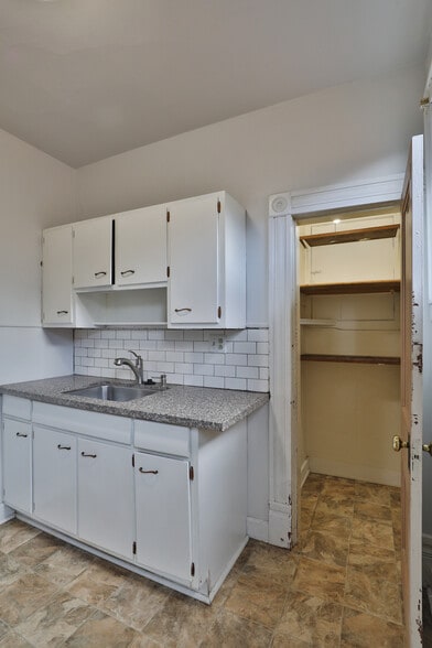 More Photos Of 51 Clark Pl, Columbus Multifamily For Sale