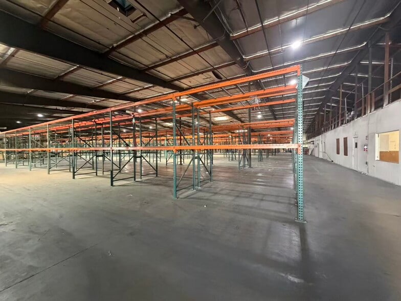 More Photos Of 6557 Flotilla St, Commerce Manufacturing For Lease