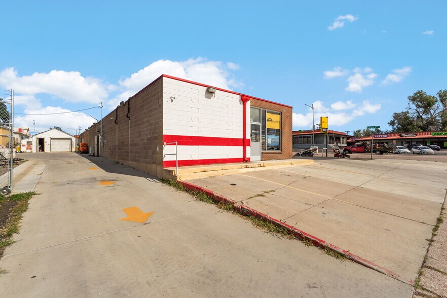 More Photos Of 400 N Circle Dr, Colorado Springs Storefront For Sale