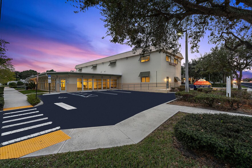 More Photos Of 800 W Indiantown Rd, Jupiter Storefront Retail Office For Lease