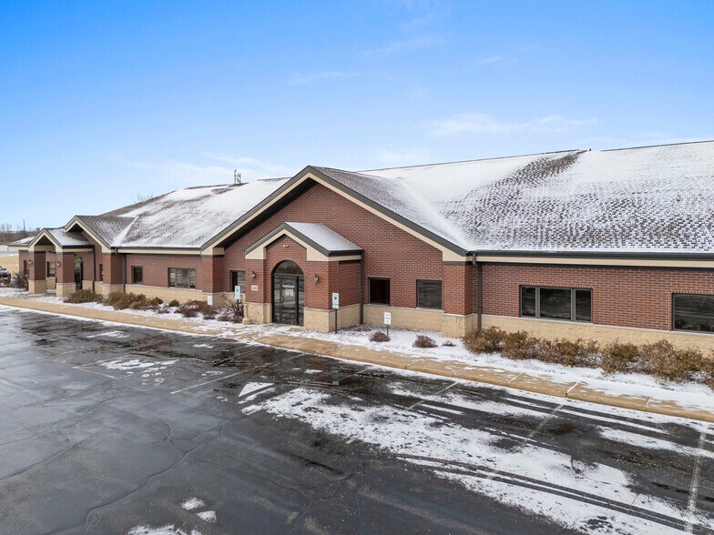 More Photos Of 1201 Enterprise Dr, De Pere Office For Lease