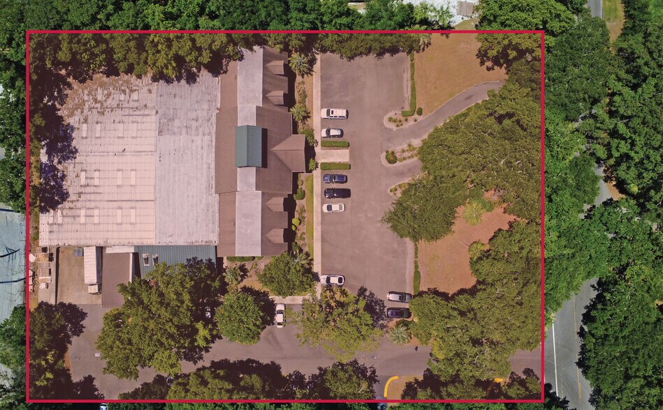 More Photos Of 10 Target Rd, Hilton Head Island Showroom For Sale