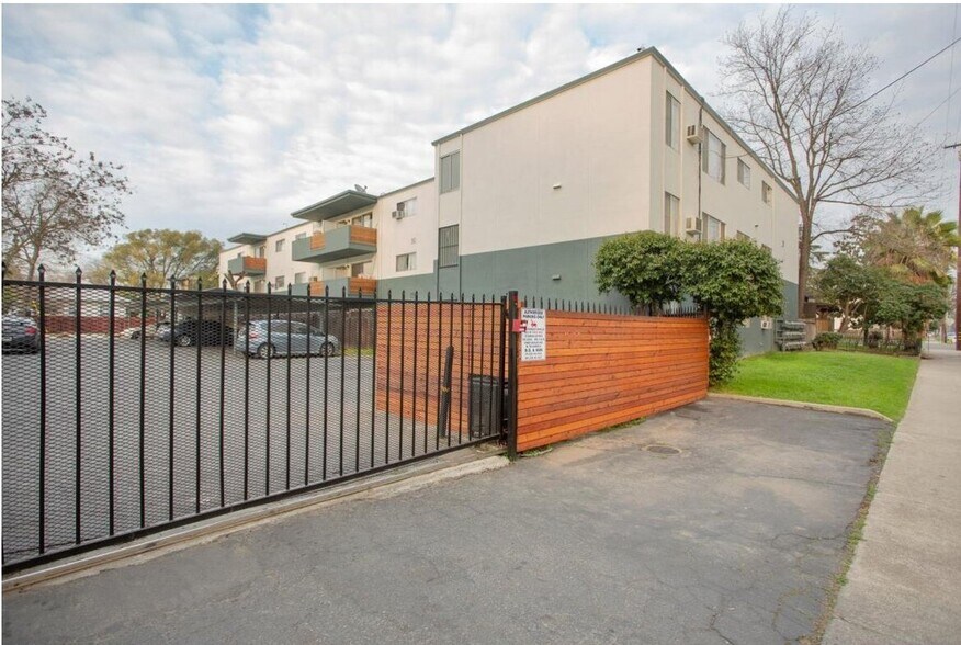 More Photos Of 1025 N Madison St, Stockton Apartments For Sale