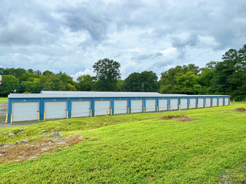 More Photos Of 5272 Highway 225 N, Chatsworth Self Storage For Sale