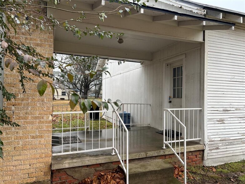 More Photos Of 102 E Main St, Cumby Religious Facility For Sale