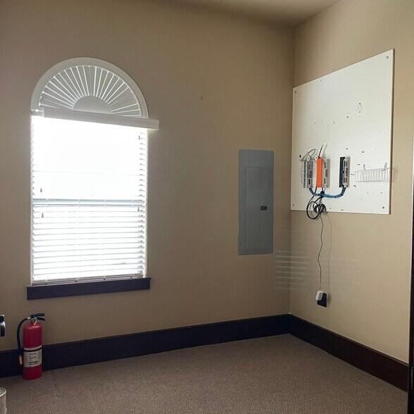 More Photos Of 12516 Cutten Rd, Houston Medical For Lease