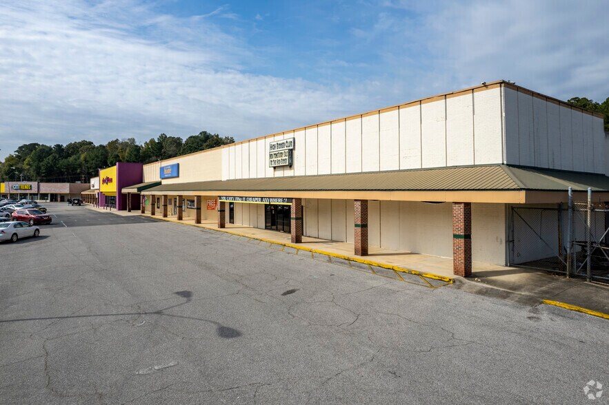 More Photos Of 500-560 West Town Plz, Bessemer Unknown For Lease