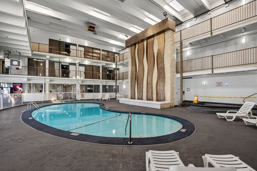 More Photos Of 1835 W Highway 76, Branson Hotel For Sale