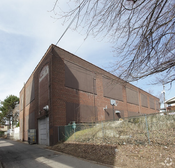 More Photos Of 167 E Grand St, Nanticoke Manufacturing For Sale