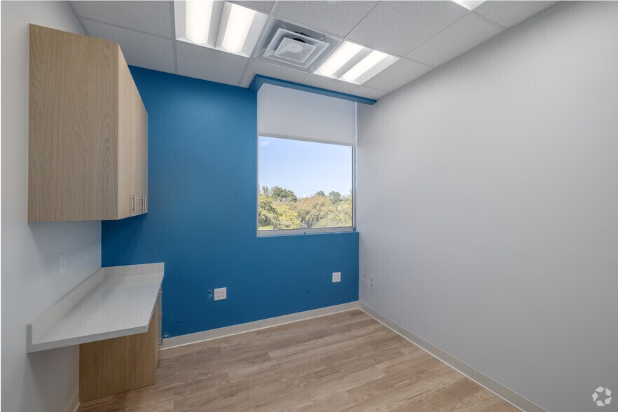 More Photos Of 3683 S Miami Ave, Miami Medical For Lease