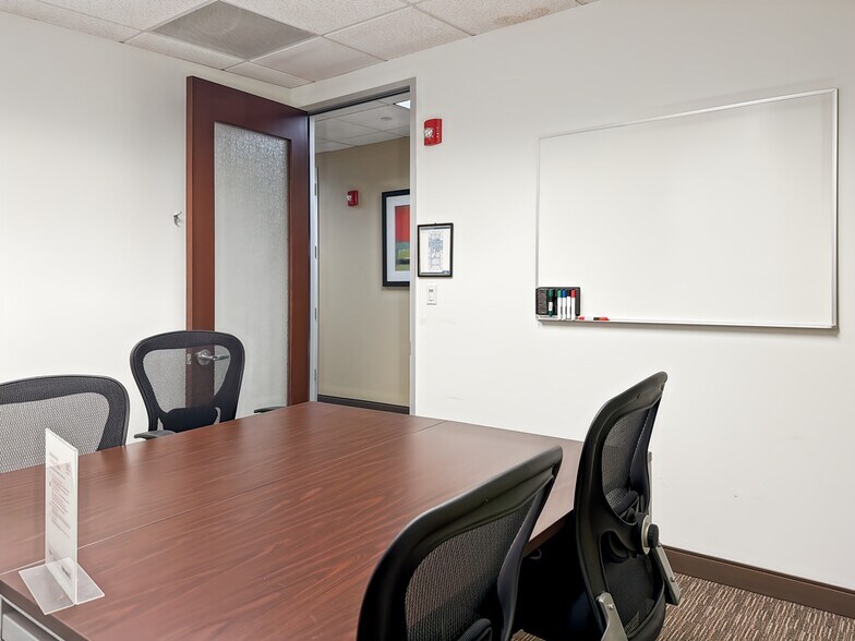 More Photos Of 1603 Orrington Ave, Evanston Coworking Space