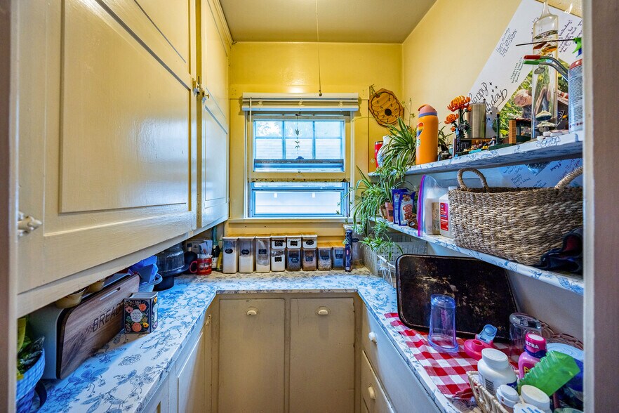 More Photos Of 100 E 28th St, Cheyenne Apartments For Sale