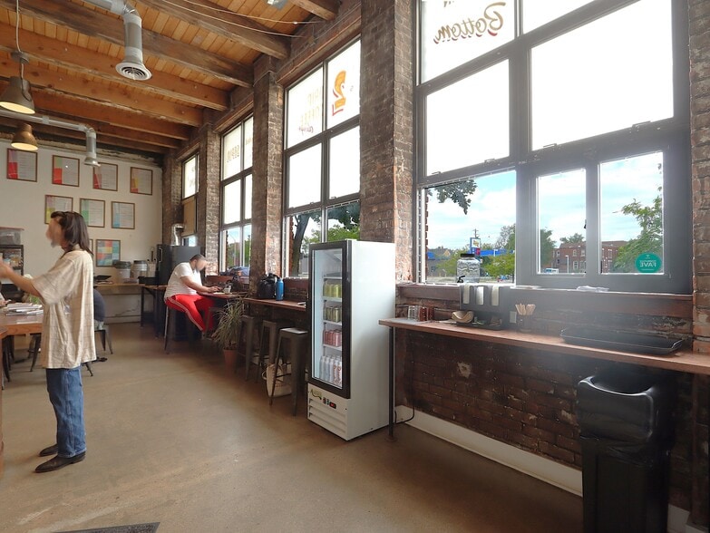 More Photos Of 2831 E Grand Blvd, Detroit Warehouse For Sale