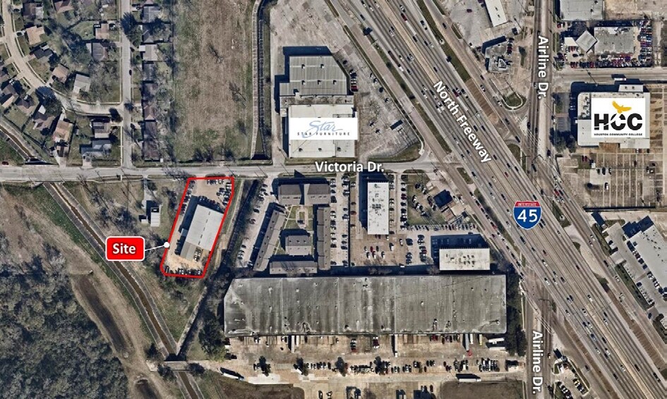 More Photos Of 800 Victoria Dr, Houston Warehouse For Sale