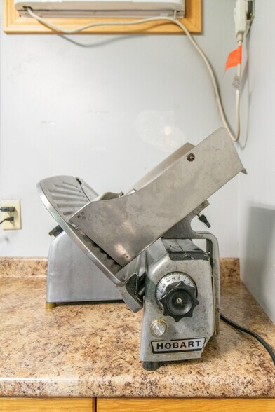 More Photos Of 585 US Route 5, Coventry Specialty For Sale