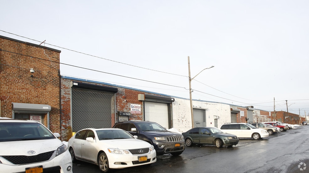 More Photos Of 656 Montauk Ave, Brooklyn Warehouse For Lease
