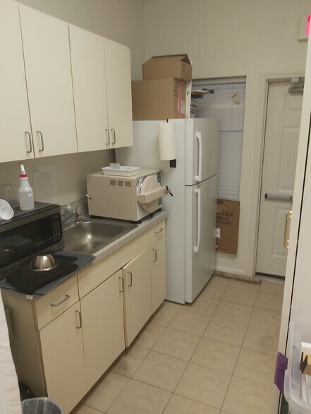 More Photos Of 5805 Coit Rd, Plano Medical For Lease