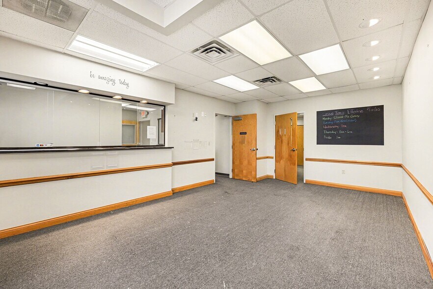 More Photos Of 599 Freedom Park Dr, Edgewood Medical For Lease