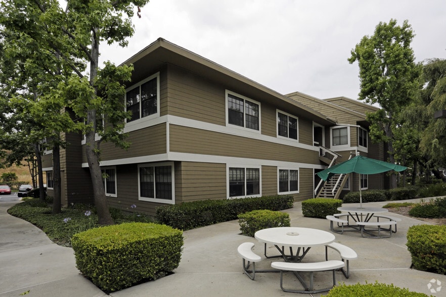 More Photos Of 2900 Bristol St, Costa Mesa Office For Sale