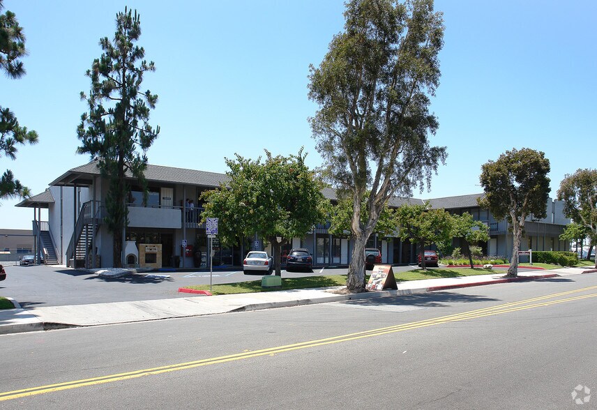 More Photos Of 3848 Campus Dr, Newport Beach Office For Lease