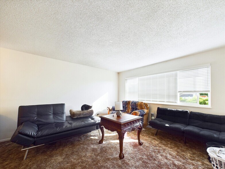More Photos Of 3002-3016 Smith Ln, Fortuna Apartments For Sale