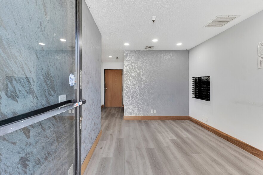 More Photos Of 8010 Wheatland Ave, Sun Valley Manufacturing For Sale