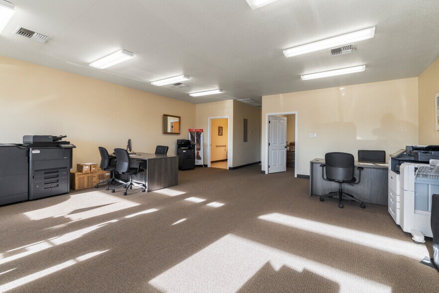 More Photos Of 2815 Laverne Ave, Klamath Falls Flex For Sale