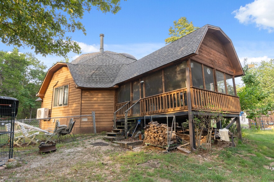 More Photos Of 8172 Highway 187, Eureka Springs Freestanding For Sale